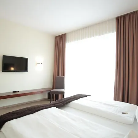 Am Hotell 3*