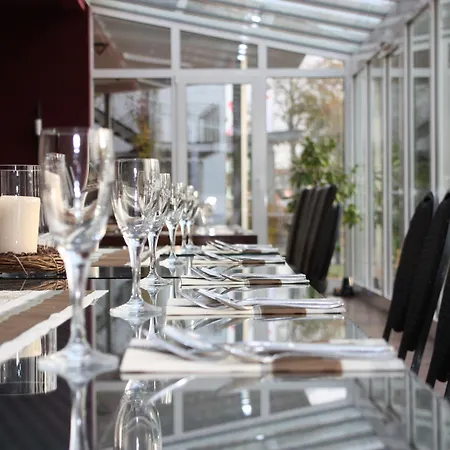 Am Hotel Grevesmuehlen