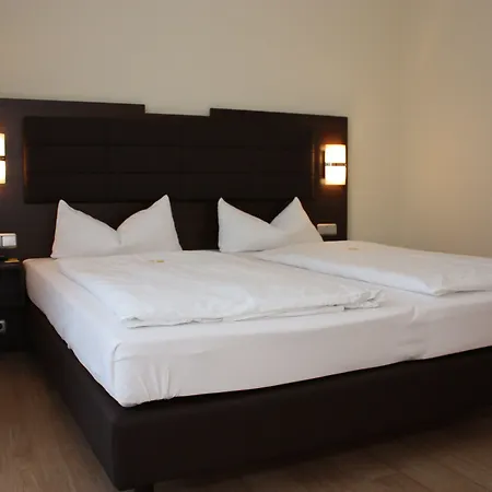 Hotell Am 3*